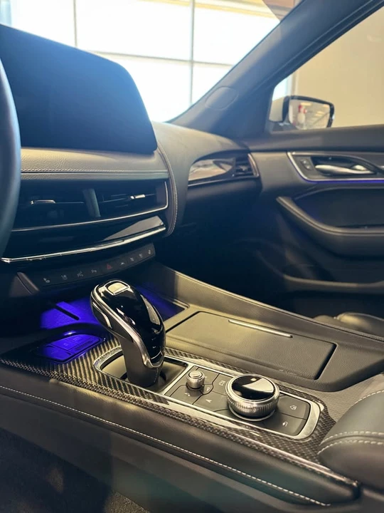 2025 Cadillac - Image 7 of 10