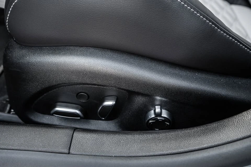 2025 Cadillac CT5-V Blackwing - Image 13 of 16