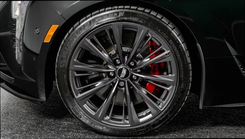 2025 Cadillac CT5-V - Image 18 of 20