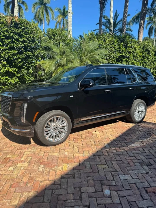 2025 Cadillac Escalade 5th Gen - Image 4 of 12