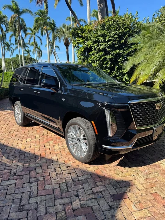 2025 Cadillac Escalade 5th Gen - Image 6 of 12