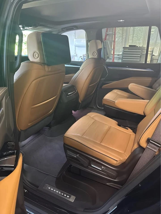 2025 Cadillac Escalade 5th Gen - Image 7 of 12