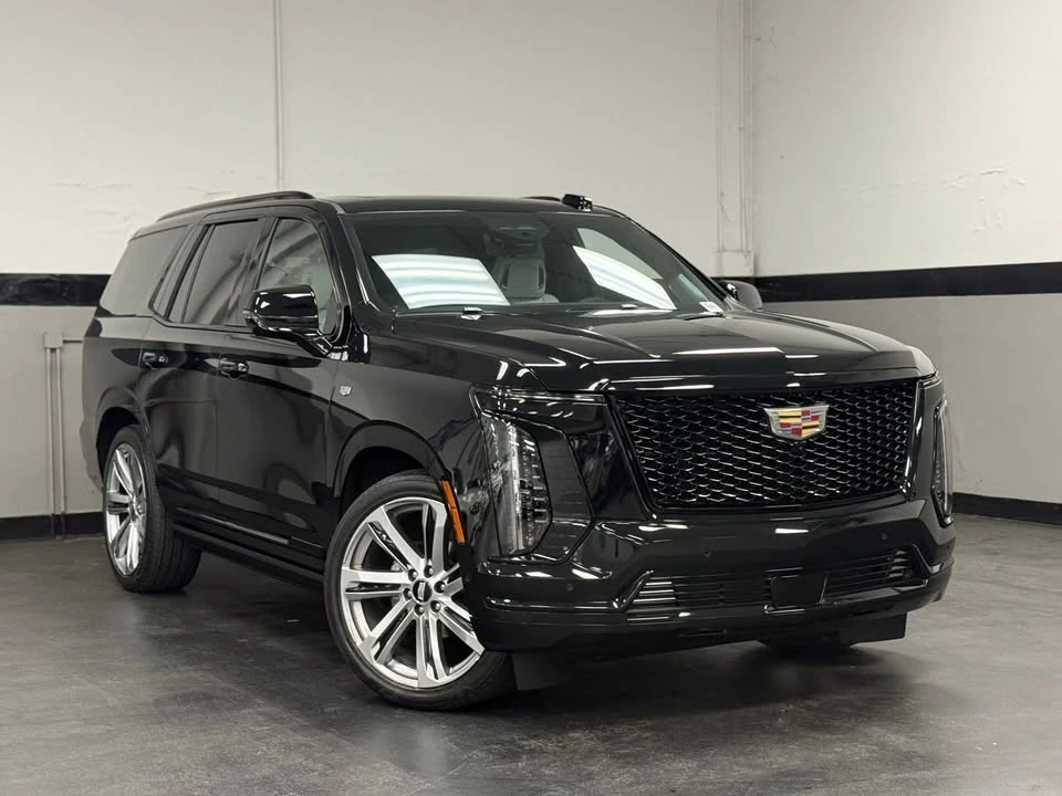 2025 Cadillac Escalade 5th Gen - Image 2 of 20