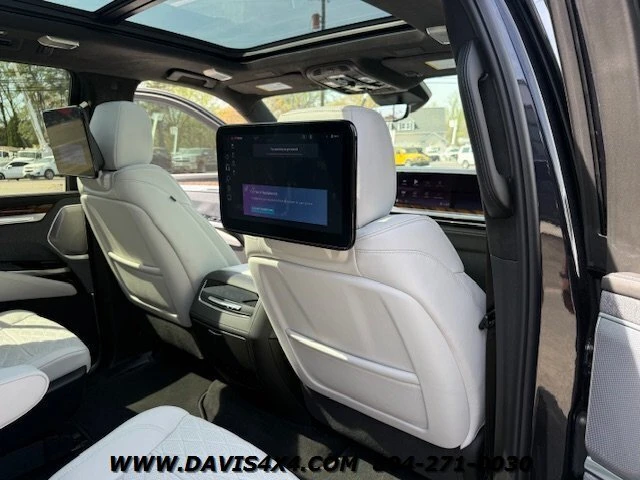 2025 Cadillac Escalade 5th Gen - Image 8 of 20