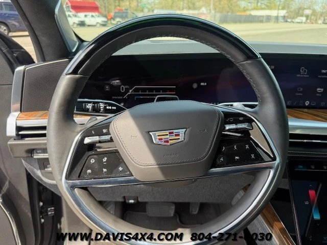 2025 Cadillac Escalade 5th Gen - Image 3 of 20
