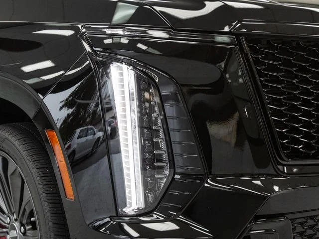 2025 Cadillac Escalade 5th Gen - Image 12 of 20