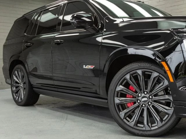 2025 Cadillac Escalade 5th Gen - Image 9 of 20