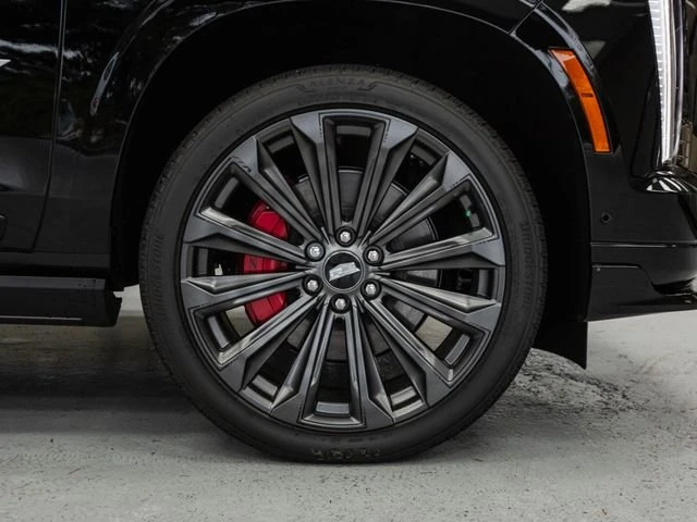 2025 Cadillac Escalade 5th Gen - Image 14 of 20