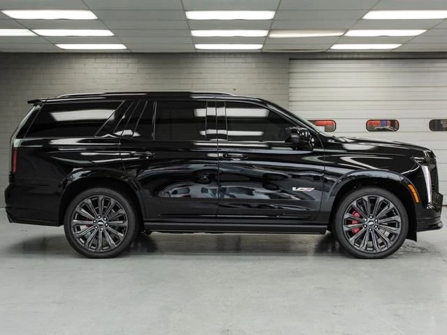 2025 Cadillac Escalade 5th Gen - Image 3 of 20