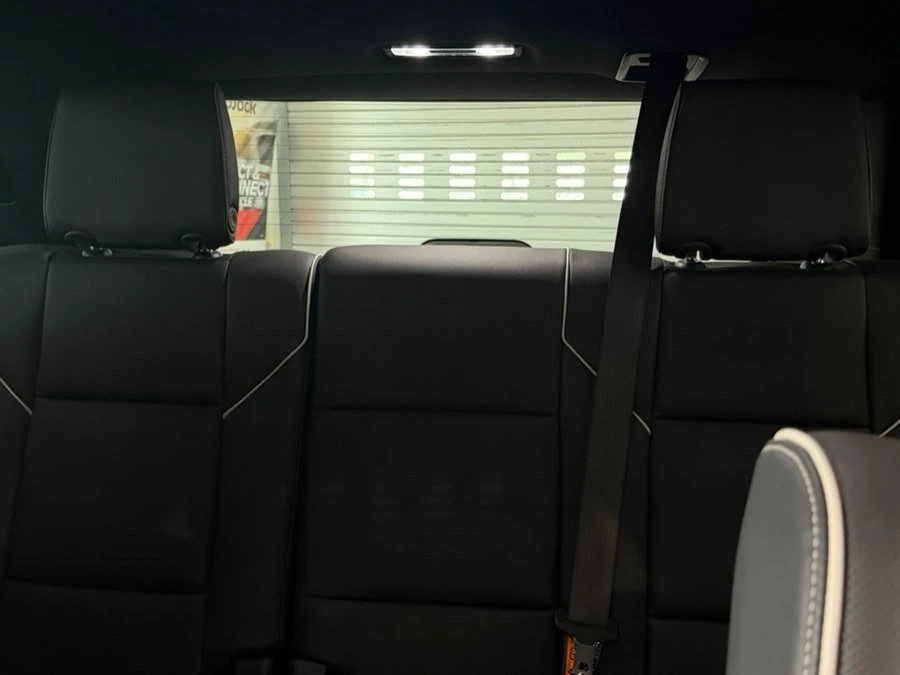 2025 Cadillac Escalade 5th Gen - Image 17 of 20
