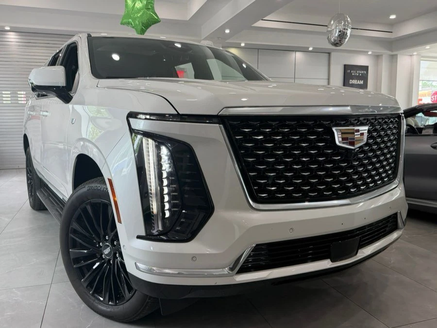 2025 Cadillac Escalade 5th Gen - Image 2 of 20