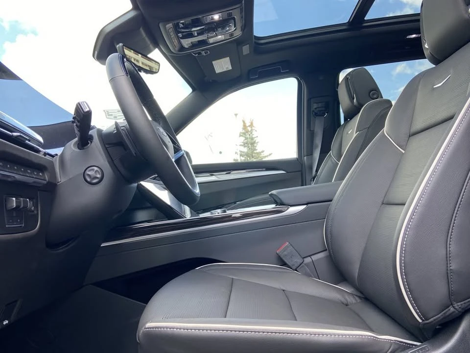 2025 Cadillac Escalade 5th Gen - Image 10 of 18