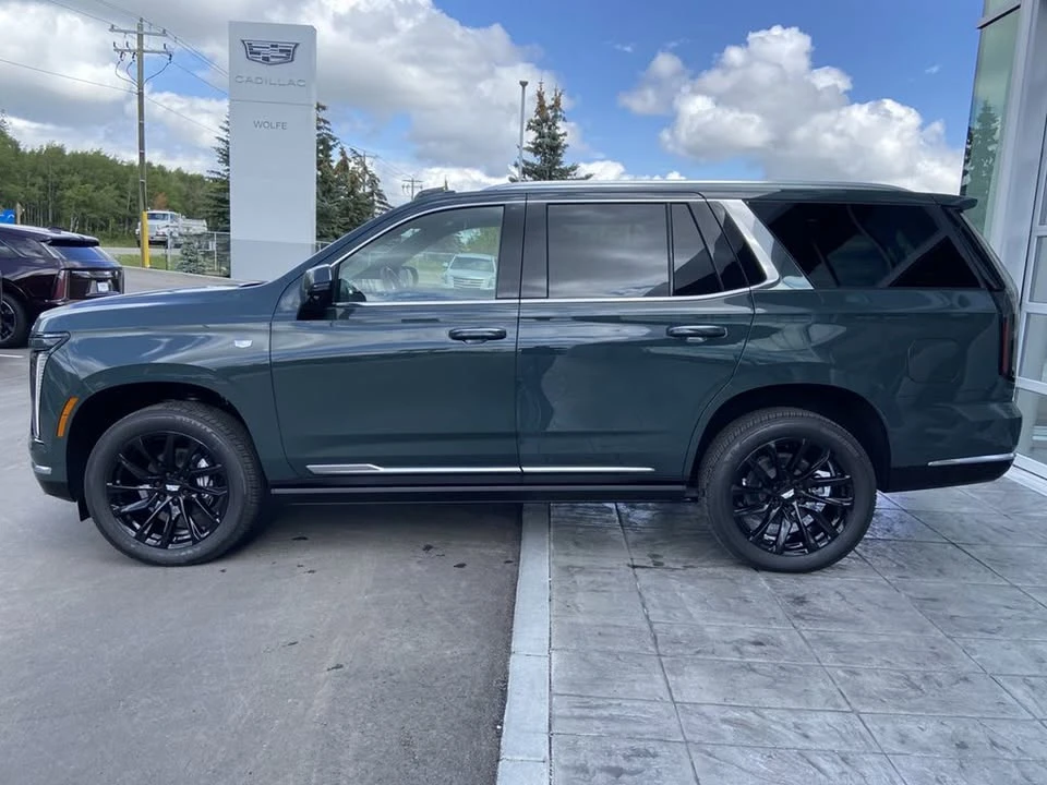 2025 Cadillac Escalade 5th Gen - Image 4 of 18