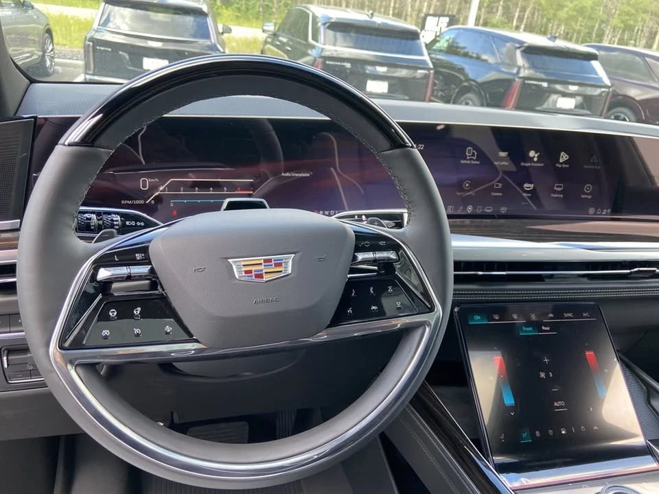 2025 Cadillac Escalade 5th Gen - Image 11 of 18