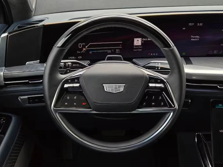 2025 Cadillac Escalade IQ - Image 14 of 18