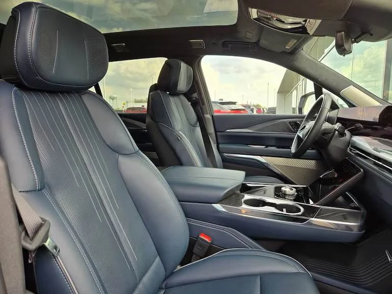 2025 Cadillac Escalade IQ - Image 10 of 18