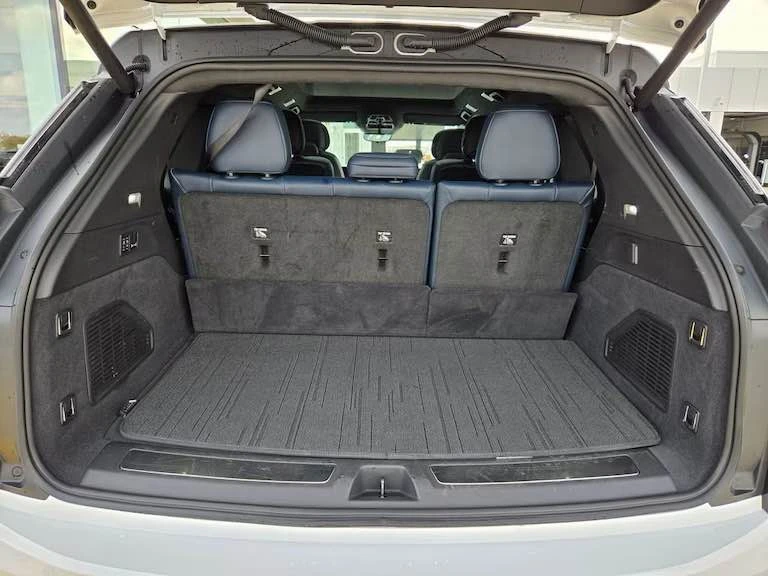 2025 Cadillac Escalade IQ - Image 12 of 18