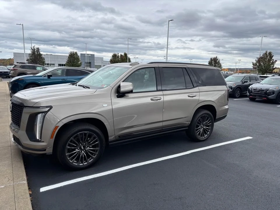 2025 Cadillac Escalade 5th Gen - Image 2 of 6