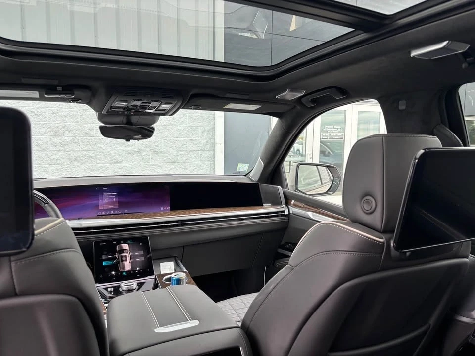 2025 Cadillac Escalade 5th Gen - Image 6 of 6