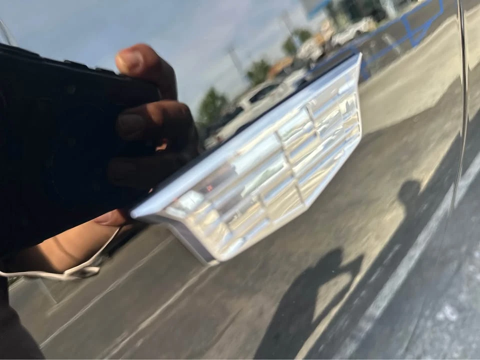 2025 Cadillac Escalade 5th Gen - Image 2 of 19