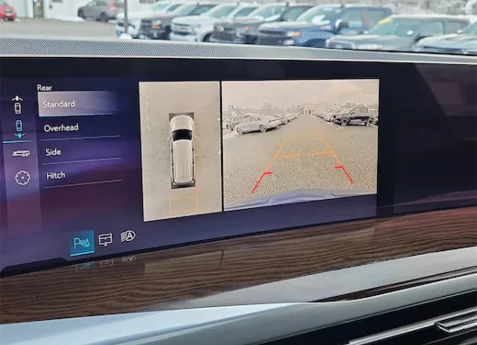 2025 Cadillac Escalade 5th Gen - Image 13 of 20