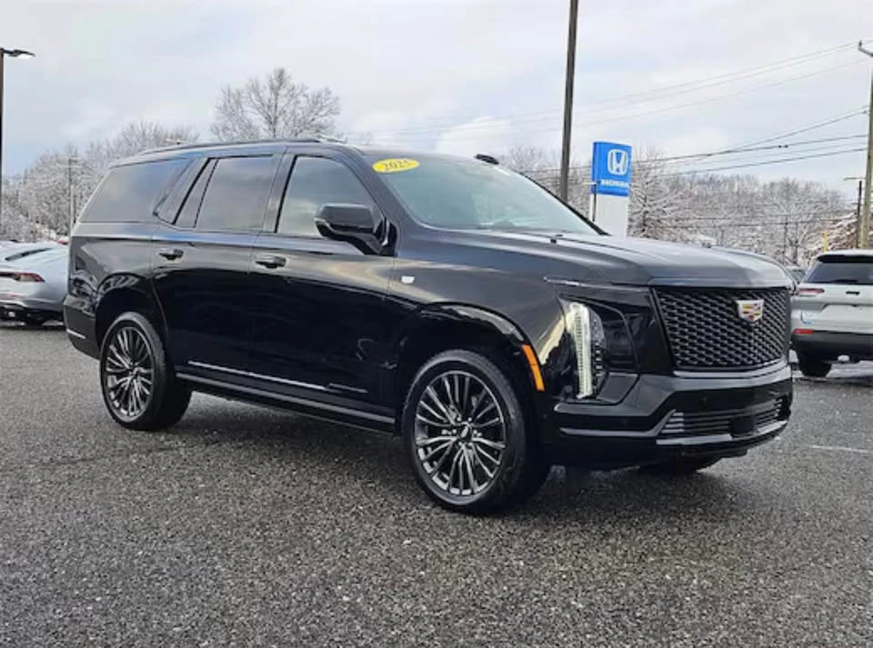 2025 Cadillac Escalade 5th Gen - Image 2 of 20