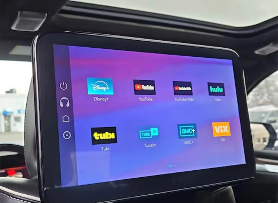 2025 Cadillac Escalade 5th Gen - Image 18 of 20