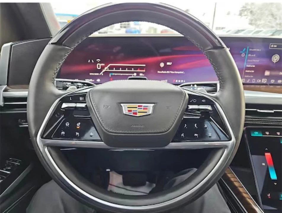 2025 Cadillac Escalade 5th Gen - Image 12 of 20