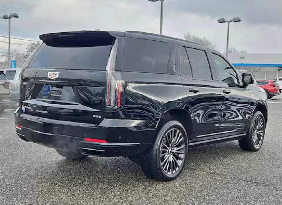 2025 Cadillac Escalade 5th Gen - Image 4 of 20