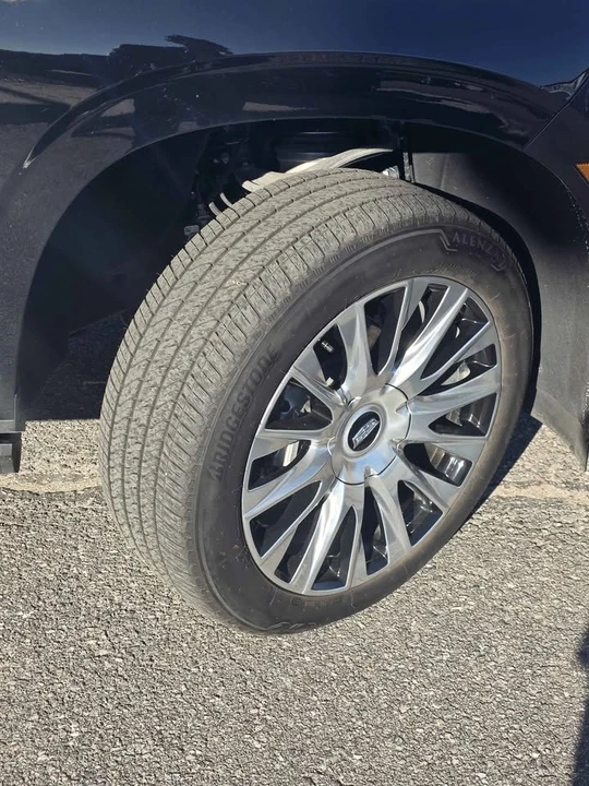 2025 Cadillac Escalade 5th Gen - Image 7 of 15