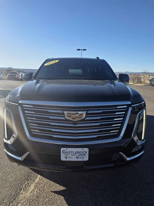 2025 Cadillac Escalade 5th Gen - Image 2 of 15