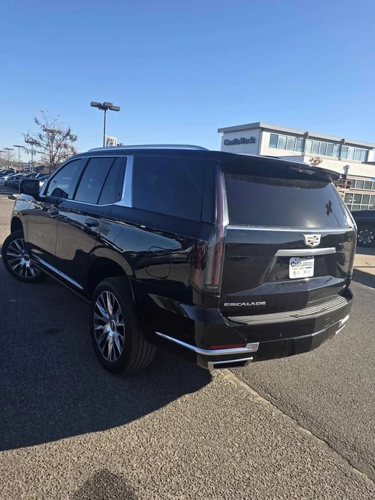 2025 Cadillac Escalade 5th Gen - Image 4 of 15