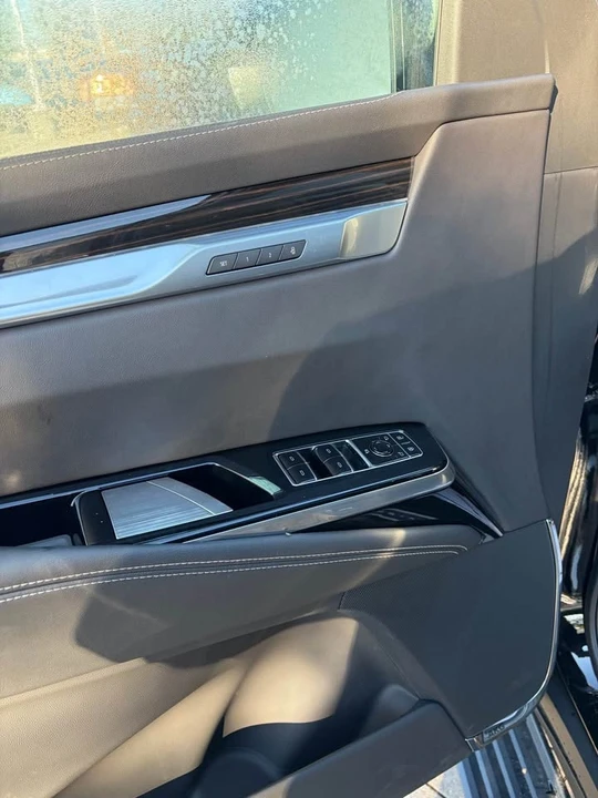 2025 Cadillac Escalade 5th Gen - Image 9 of 14