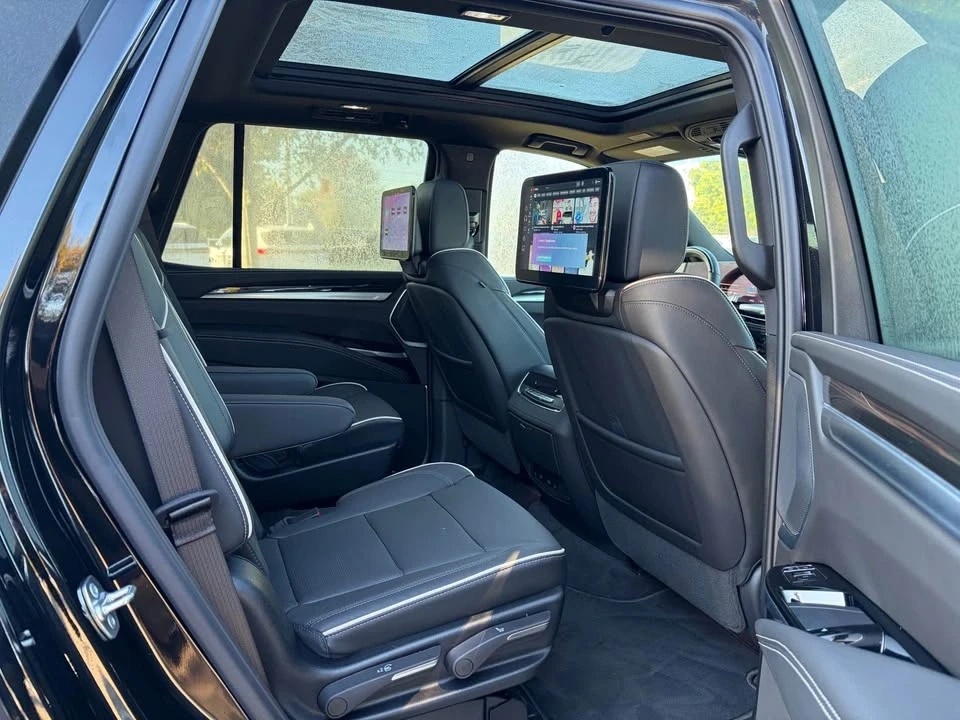 2025 Cadillac Escalade 5th Gen - Image 3 of 14