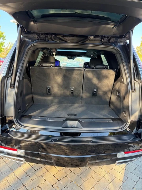 2025 Cadillac Escalade 5th Gen - Image 5 of 14