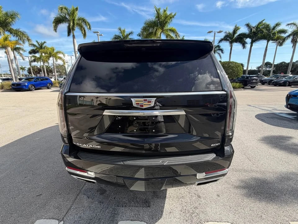 2025 Cadillac Escalade 5th Gen - Image 4 of 11