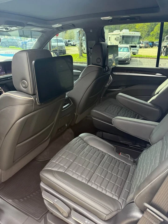 2025 Cadillac Escalade 5th Gen - Image 6 of 8