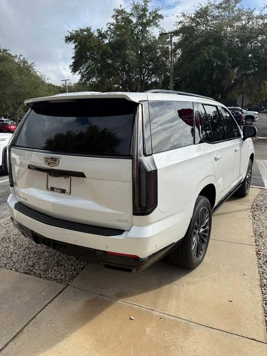 2025 Cadillac Escalade 5th Gen - Image 3 of 8
