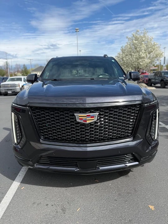 2025 Cadillac Escalade 5th Gen - Image 2 of 15