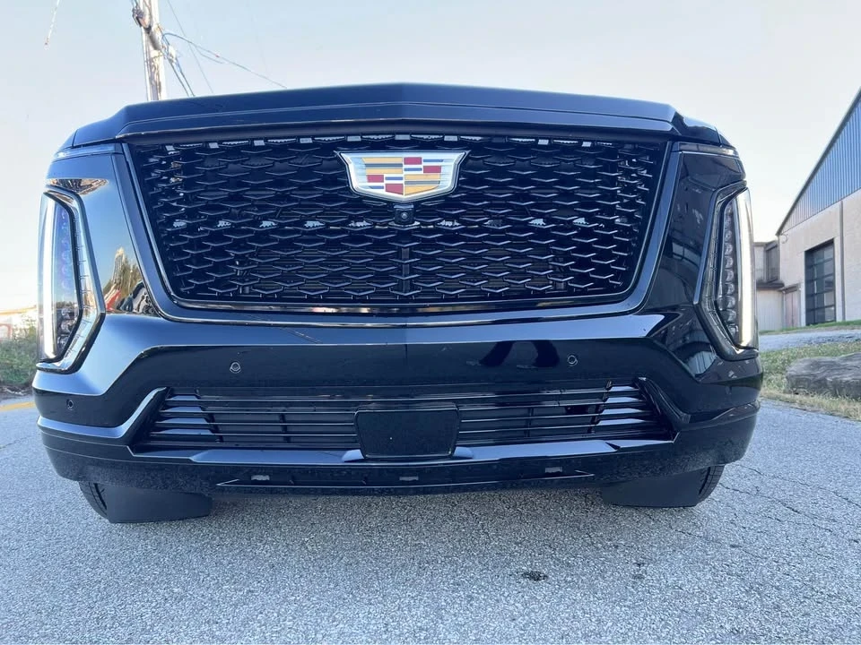 2025 Cadillac Escalade 5th Gen - Image 4 of 20