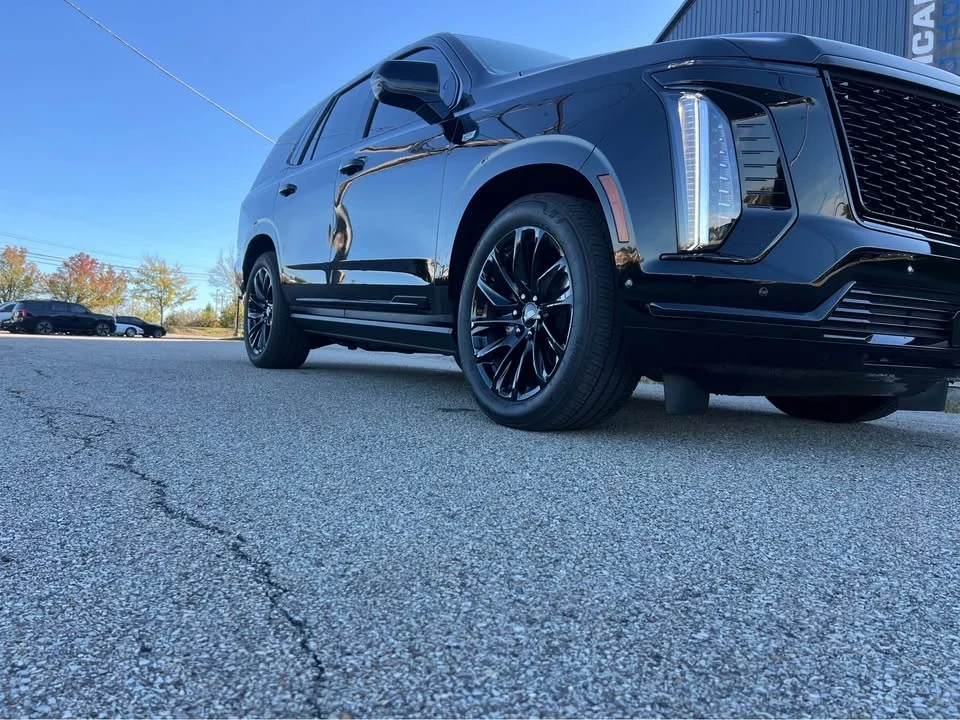 2025 Cadillac Escalade 5th Gen - Image 2 of 20