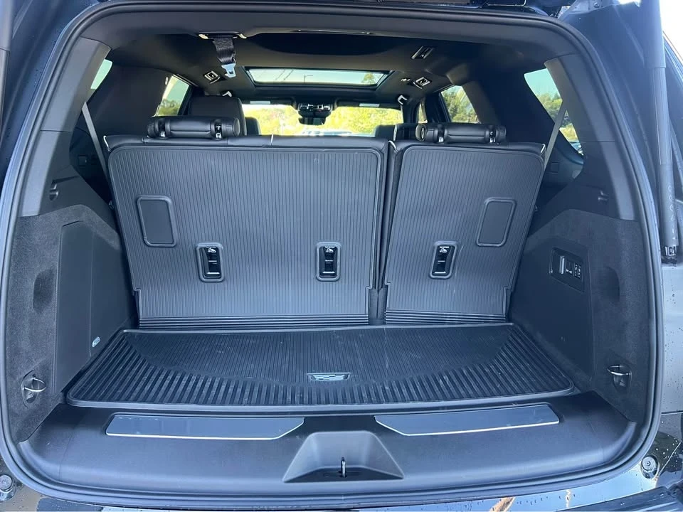 2025 Cadillac Escalade 5th Gen - Image 10 of 20