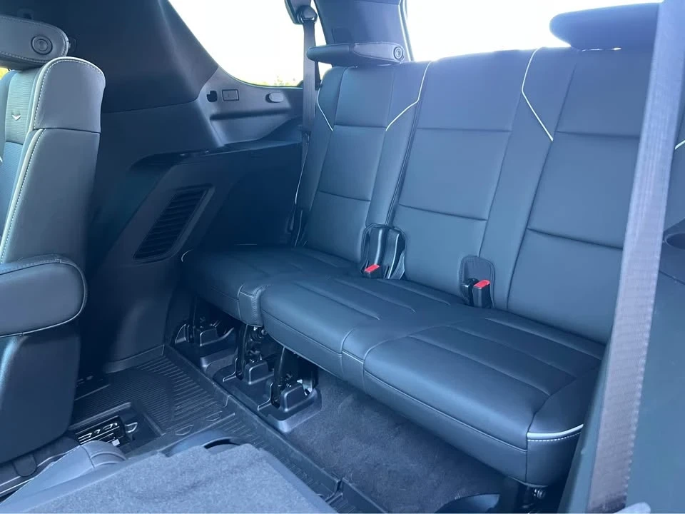 2025 Cadillac Escalade 5th Gen - Image 16 of 20