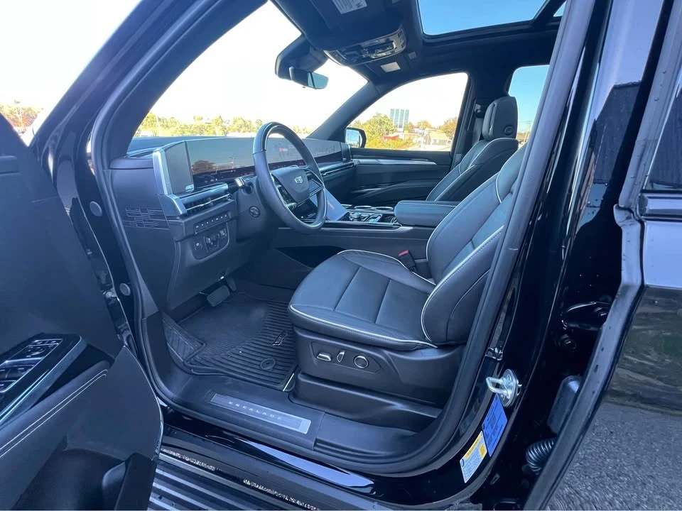 2025 Cadillac Escalade 5th Gen - Image 20 of 20