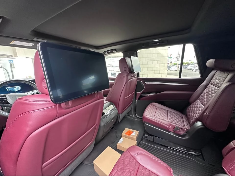 2025 Cadillac Escalade 5th Gen - Image 7 of 17