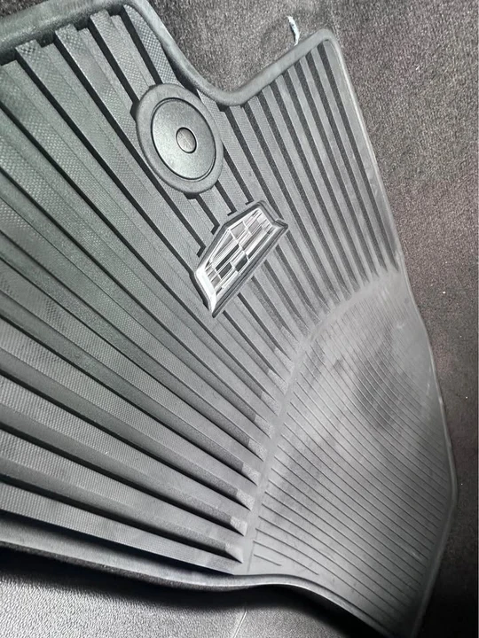 2025 Cadillac Escalade 5th Gen - Image 10 of 17