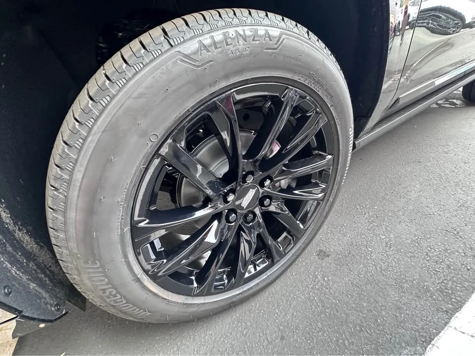 2025 Cadillac Escalade 5th Gen - Image 3 of 17