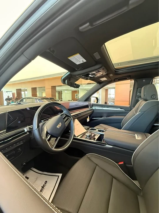 2025 Cadillac Escalade 5th Gen - Image 6 of 6