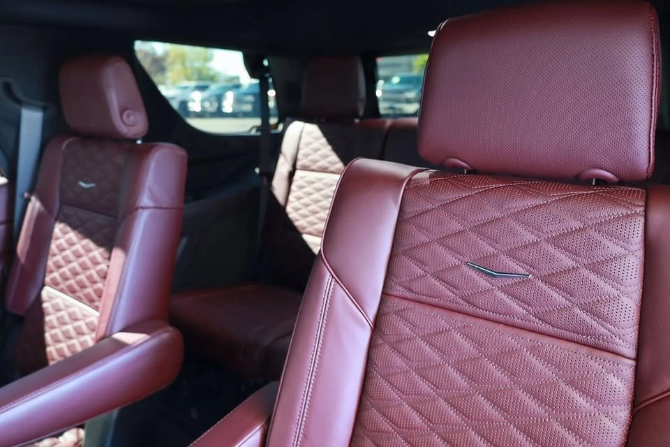 2025 Cadillac Escalade 5th Gen - Image 19 of 19