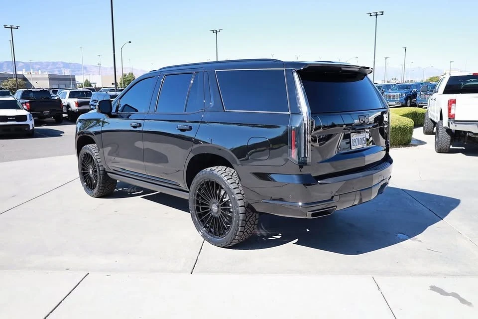 2025 Cadillac Escalade 5th Gen - Image 3 of 19